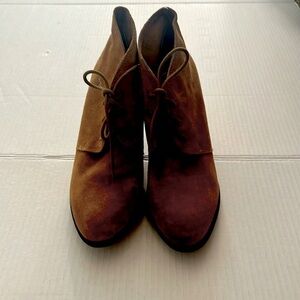 BCBG Generation Womens Leather Brown Lace Up Block Heel Ankle Booties Size 10B